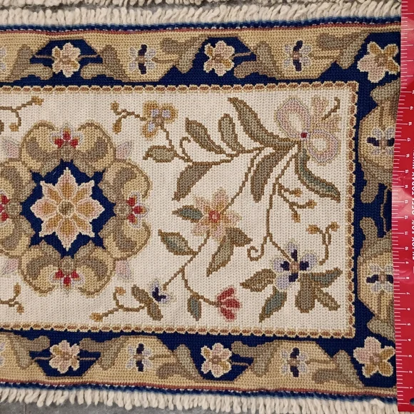 Floral Patterned Handwoven Woolen Tapestry Rugs, Vintage - Picture 2 of 13